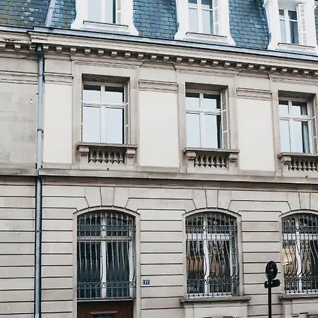 Le 17 Climatise Apartment *